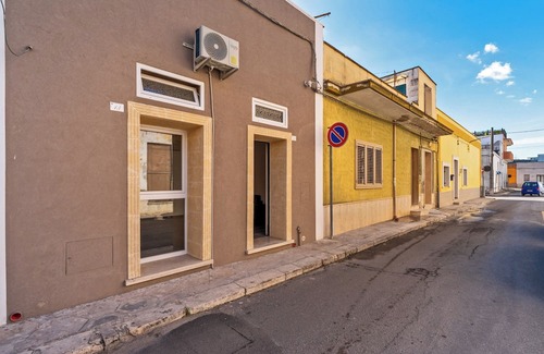 San Pancrazio Salentino House | Holiday Home 'Luxury Suite Salento' with Wi-Fi and Air Conditioning