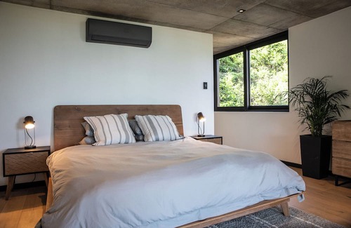 Wilderness House | Spacious Villa with Views