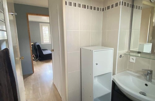 Franqueville-Saint-Pierre House | Appartement Lumineux Dans Maison Avec Garage Jusque 7 Couchages