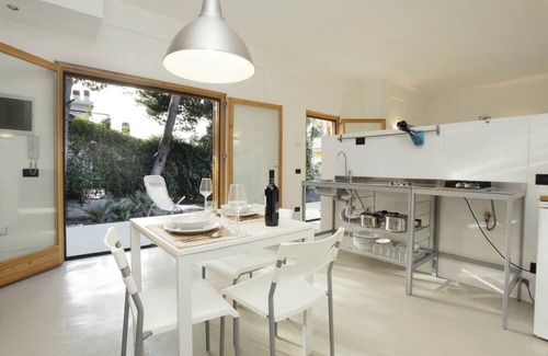 Torre Colonna-sperone House | Homerez - House 1 km away from the beach for 4 ppl. at Torre Colonna-Sperone