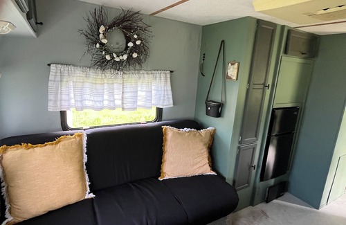 Palermo House | Camp at Shale Creek Homestead !NO FEES!