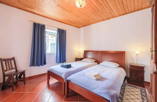 Mangualde House | Charming granite cottage in beautiful surroundings