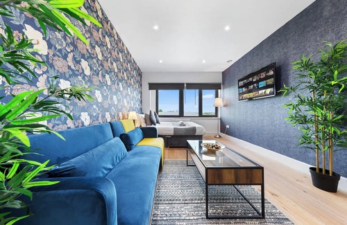 Harlington Apartment | Charming 1-Bed Apartment in London