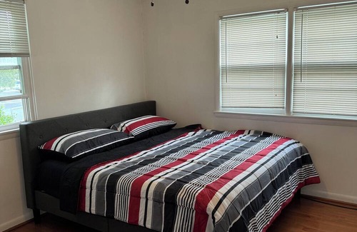 North Kensington House | Conveniently located spacious house