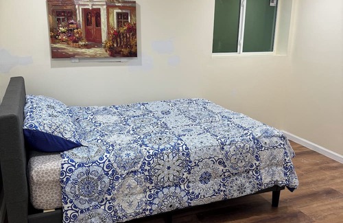 North Kensington House | Conveniently located spacious house