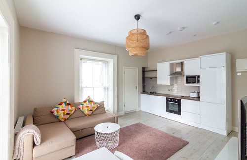 Dundrum House | GuestReady - Relax and Explore in Dundrum