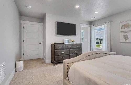 Snowbird House | Cozy Summit Locations Home in a New Development in the Traverse Mountains, Lehi