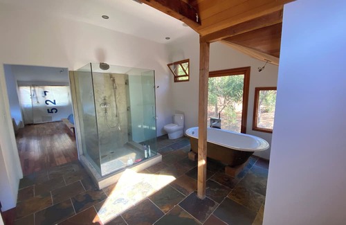 Topanga House | A modern Oasis tucked up in the canyon