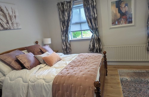 Westport Cottage | Stunning Town house located in the heart of Westport Quay