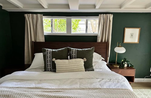 Tamalpais-Homestead Valley Apartment | Private 2 BR MCM Sanctuary