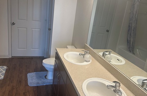 Summerfields Apartment | 10 min away from stocks-yard and downtown ! Great location and cozy