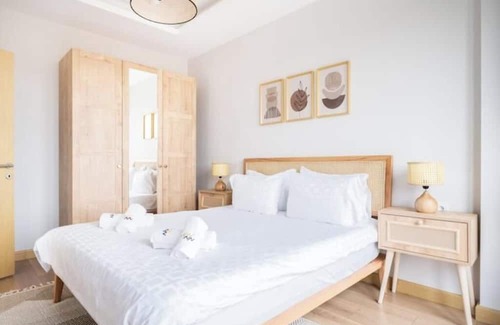 Basaksehir Apartment | Fern - Stunning 1BR Condo w Terrace View & Parking