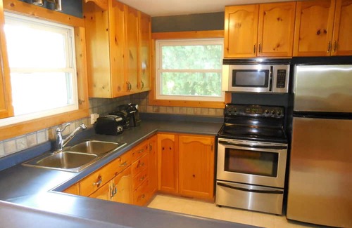 Pefferlaw Cottage | RELAXATION PARADISE BY THE RIVER