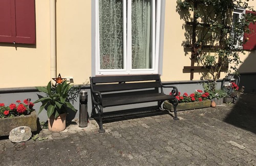 Bad Homburg v.d. Hoehe Apartment | Gemütliches Appartement in Kleinem Gästehaus auf Einem Hof - Zentral Gelegen