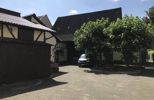 Bad Homburg v.d. Hoehe Apartment | Gemütliches Appartement in Kleinem Gästehaus auf Einem Hof - Zentral Gelegen