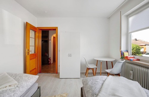 Wasserburg Apartment | Apartment 'Ferienwohnung' with Private Terrace, Private Garden and Wi-Fi