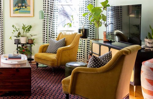 Fells Point Apartment | Wyatt's Saloon - Guest House 2 || Fells Point