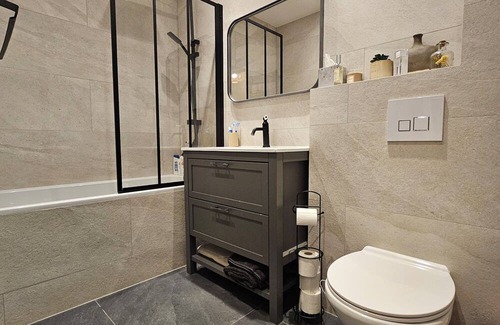 Touques House | Maison Familiale, 8 Couchages, Spa, Terrasse