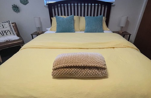 Cascade House | The Bee Hive - with Swimming Pool!