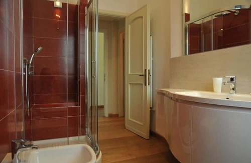 Seravezza Villa | Ideal 5 BR Villa With Pool