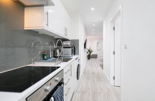 Corby Apartment | Corby City Centre Apt. 04 - Excellent Family Accommodation in Northamptonshire