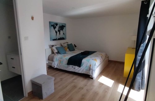 Varades Apartment | La Réserve - Jolie Petite Maison au Coeur de St Florent le Vieil