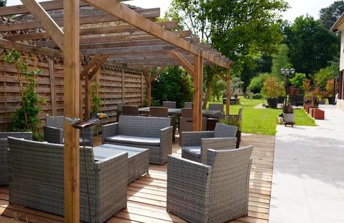 Gauriaguet House | Guest House 'Chambre D'hôtes Saphir' with Shared Pool, Wi-Fi and Air Conditioning