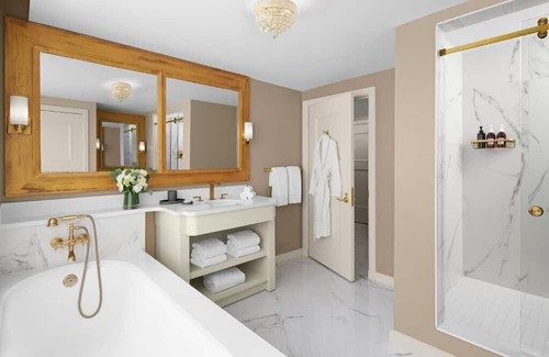 Connecticut Ave - K Street Apartment | Premier Room Near National Geographic Museum WDC