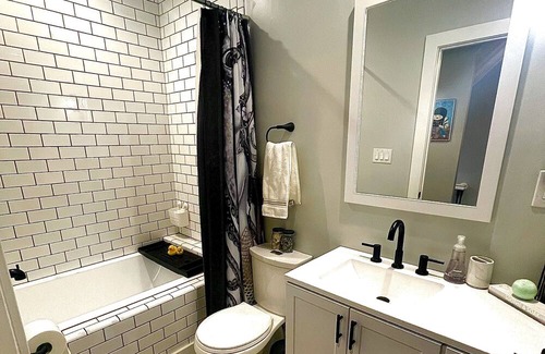 Bellevue House | Modern Victorian in Bellevue !