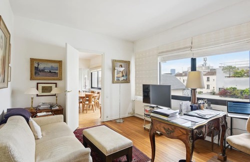 Parc-de-Montsouris Apartment | Atypical flat in Montsouris