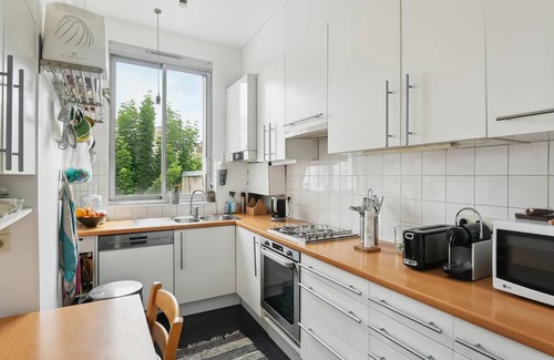 Parc-de-Montsouris Apartment | Atypical flat in Montsouris