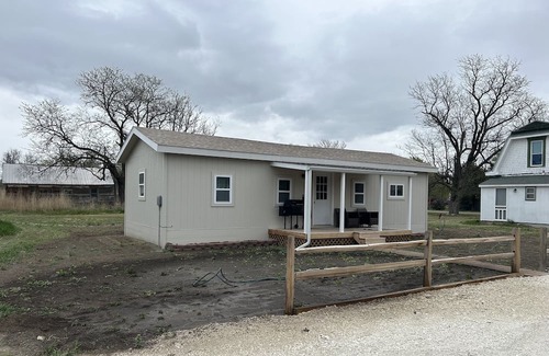 Alton House | Newly built getaway in a small country town