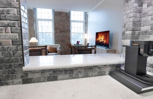 Wake Forest Apartment | Modern Waterfront Apartment for 28 nights or more
