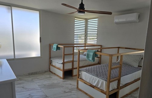 Los Paseos de Dorado House | Stylish and Elegant Derado, Double Gated communty pool tennis court 10 person cap