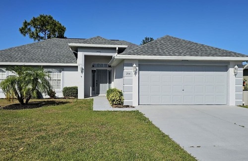 Deep Creek House | 4 Beds, 2 Full Bathroom single family home in Deep Creek Punta Gorda FL 33983