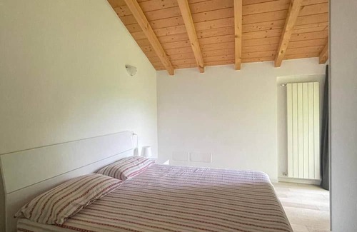 Colico Ski Chalet | Borgo Antico Guest House with panoramic swimming pool