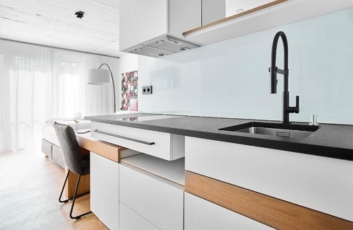 Berg Apartment | Livisit Bergpartment 38 - Doppelbettzimmer 27 qm - mit Küchenzeile und Bad