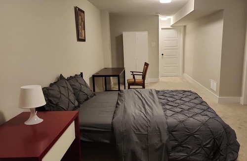 Ottawa Division Apartment | Bright Basement Oasis with Private Bath/Self Check-In & Wifi & Parking in Kanata