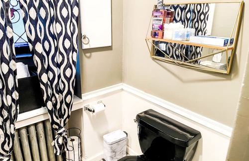 Mayfair Apartment | LoftBach 1-bedroom apartment Extremely Spacious / WiFi in terrific Philadelphia.