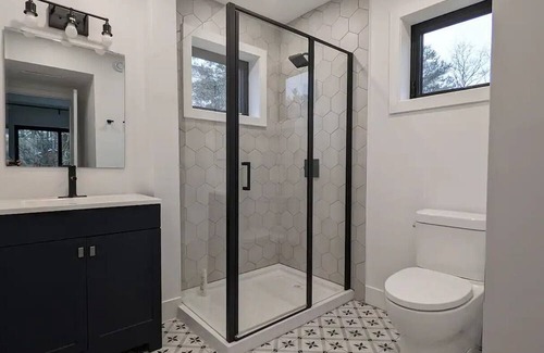Tiny Cottage | Modern Cozy Container Home with Close Proximity to Multiple Beaches