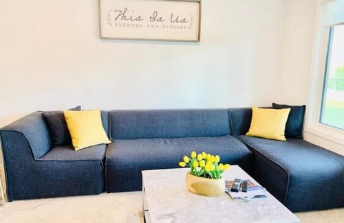 Keith Apartment | Scenic Waterfront Guest Suite, near Banff & Ski