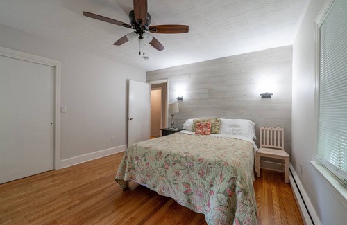 Wallingford Center House | Wonderful 3 BR Home w/ Indoor Fireplace near CT Historical Places