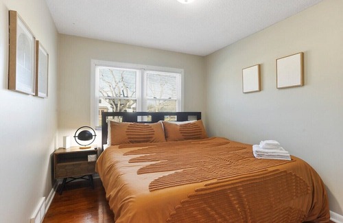Lee's Summit House | Charming Home <1mile From Downtown Lees Summit