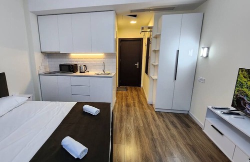 New Boulevard Apartment | "Sunrise in mountains", 18 floor