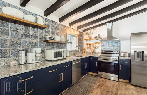 Running Springs Cabin | Beautiful and spacious cabin near Snowdrift Tubing and Snow Valley Ski resort