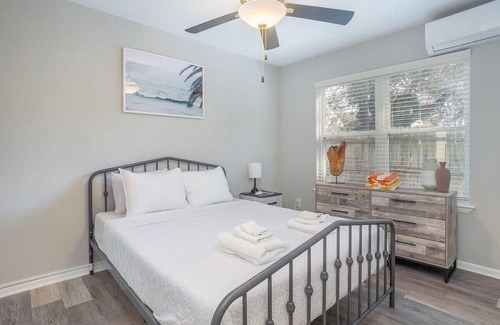 Bayview Apartment | Hillside Cove - Port Suite