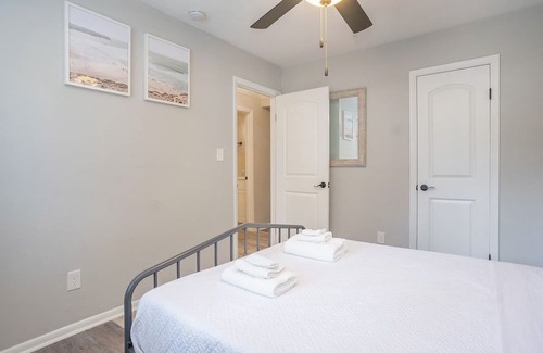 Bayview Apartment | Hillside Cove - Port Suite