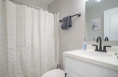 Bayview Apartment | Hillside Cove - Port Suite