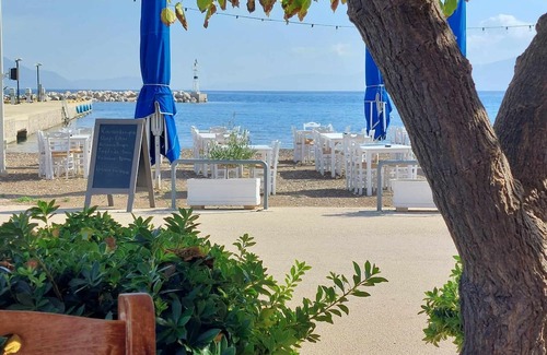 Iria Apartment | Apartment 50 meters from Iria beach