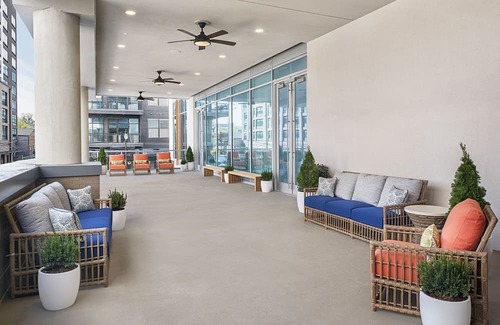 Rutledge Hill Apartment | CMA FEST WEEKEND! MARGARITAVILLE NASHVILLE! 6/6-6/10/24 Studio that sleeps 4!